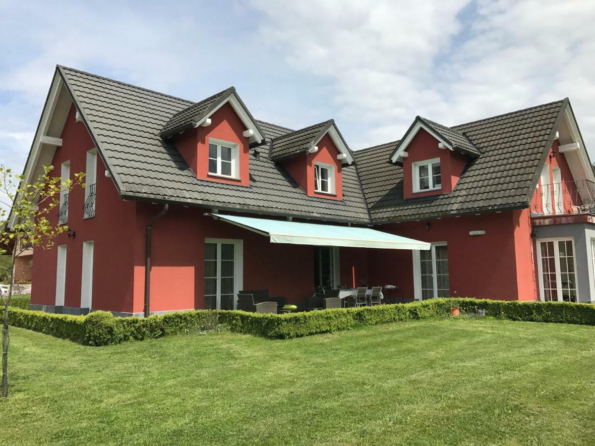 Linden Garden Apartment Postojna Exteriör bild